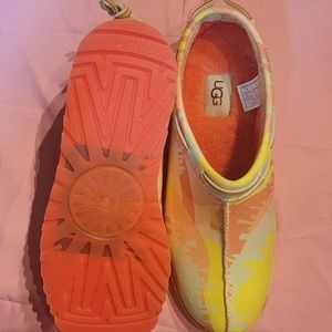 UGGS low cut sneakers